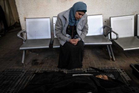 اعدام میدانی یک زن و کودک فلسطینی توسط تک تیرانداز صهیونیست